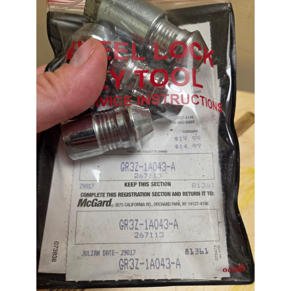 Toyota McGard Wheel Lock Key Tool Set GR3Z-1A043-A Chrome Auto Security - Picture 2 of 2